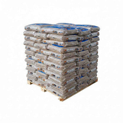Deux palettes de granulés de bois Woodstock Briand Combustibles, chaque palette contenant 132 sacs, visibles en image.