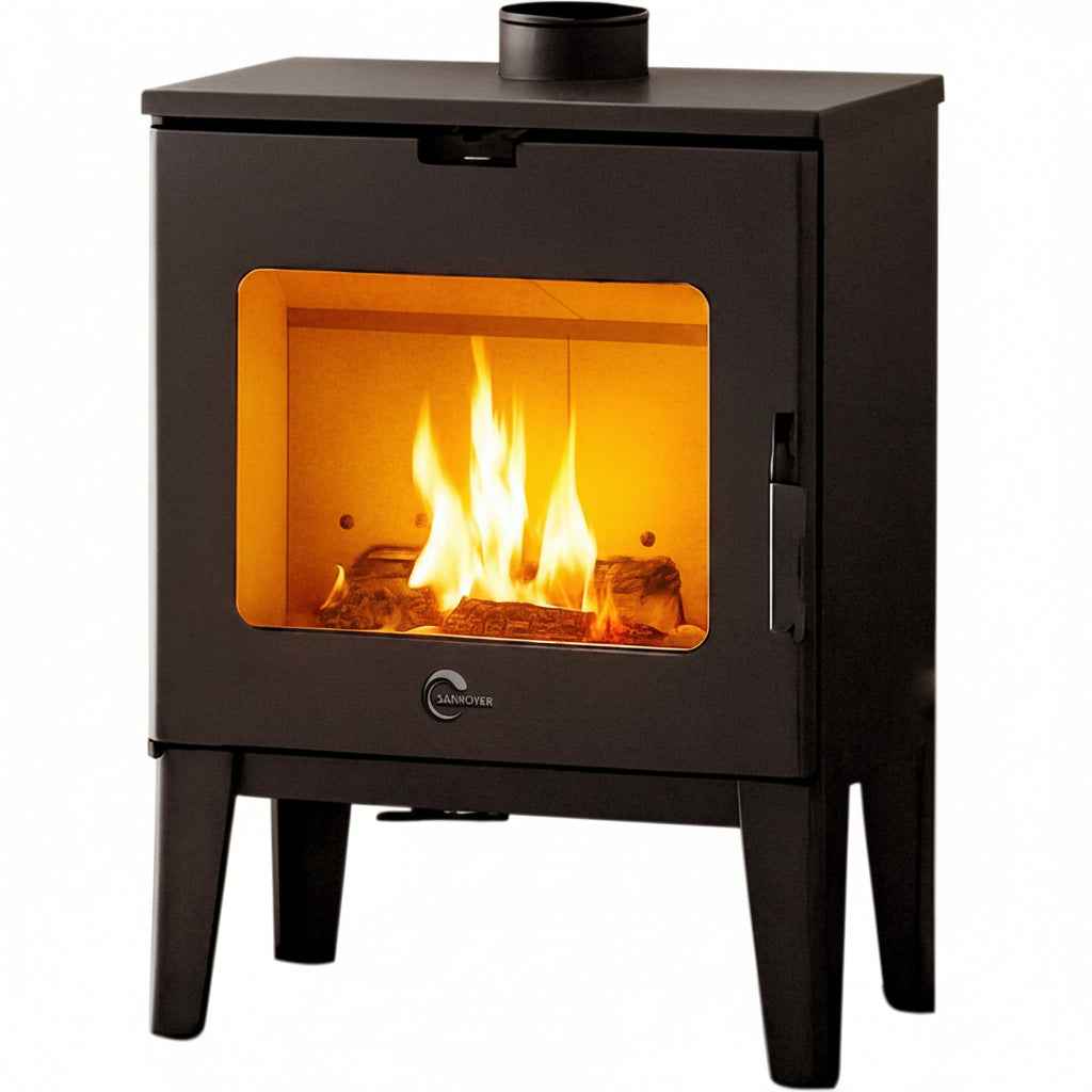 Poêle à bois noir SANNOVER Dita de Briand combustibles, 7,6 kW, classe A, rendement 76 %, design moderne et élégant.