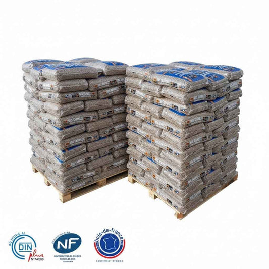 Deux palettes de granulés de bois Woodstock Briand Combustibles, contenant 132 sacs de granulés pour chauffage.