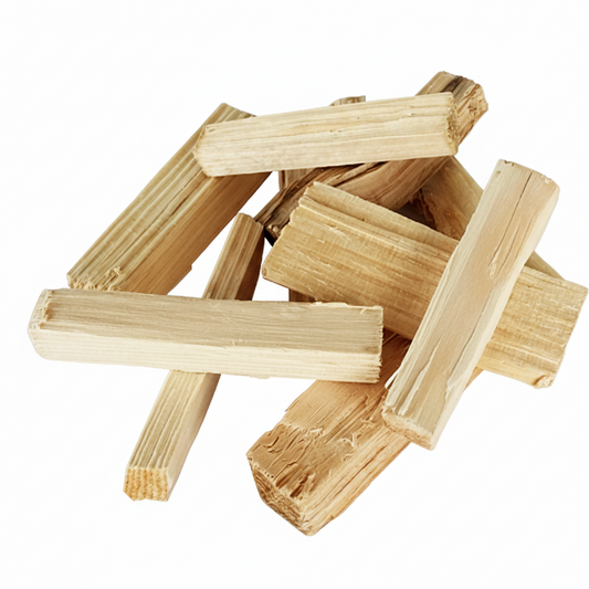 Trois packs de bois de chauffage Briand Combustibles : bûches de 30 cm, bûches densifiées et allumage offert.